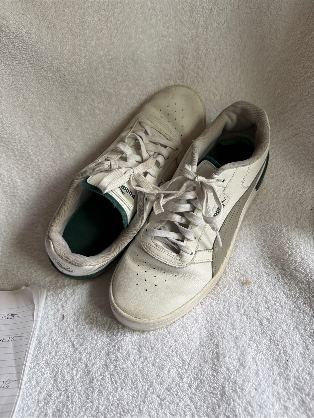Puma White and Green Low-Top Sneakers size 9.5